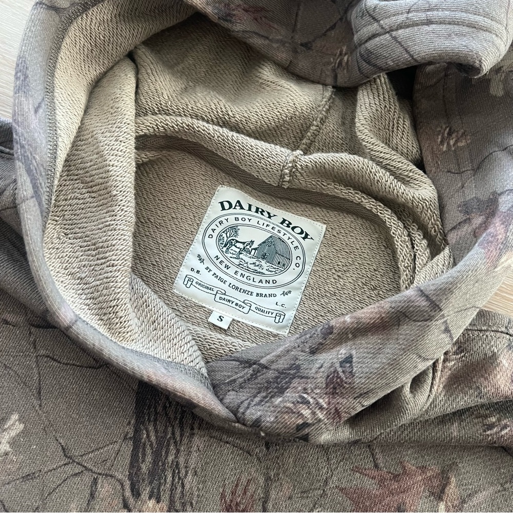 NWT Limited Edition Dairy Boy BF Hoodie in Everygreen Camo / Champion Orange - Picture 7 of 12